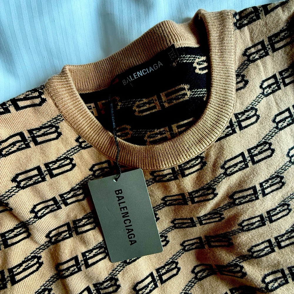 Balenciaga extra high quality sweater